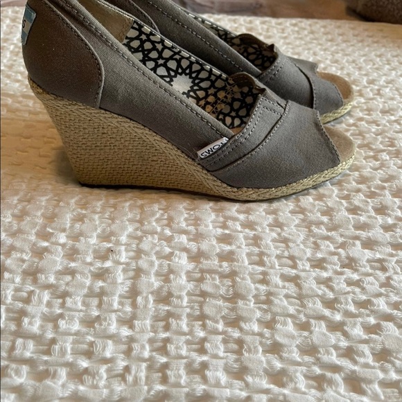 TOMS Michelle Wedge shoes 5.5M - Picture 4 of 5